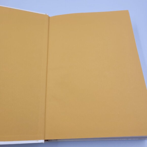 Vintage 1974 Grolier Encyclopedia Year Book | Rare Publishing Collectible - Picture 4 of 16